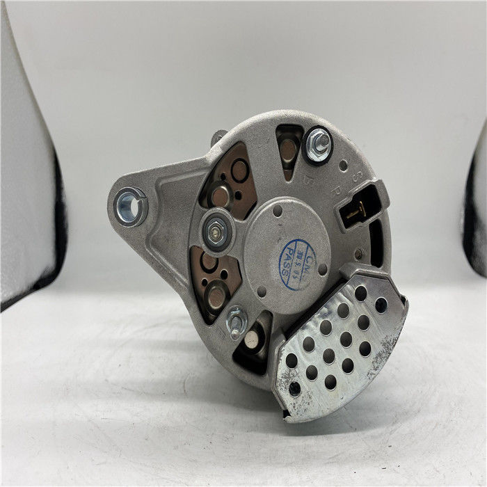 600-861-3610 passte Bagger Alternator 24V 30A für 4D95L PC60-8 70-8 PC110-7-8 PC130-7-8